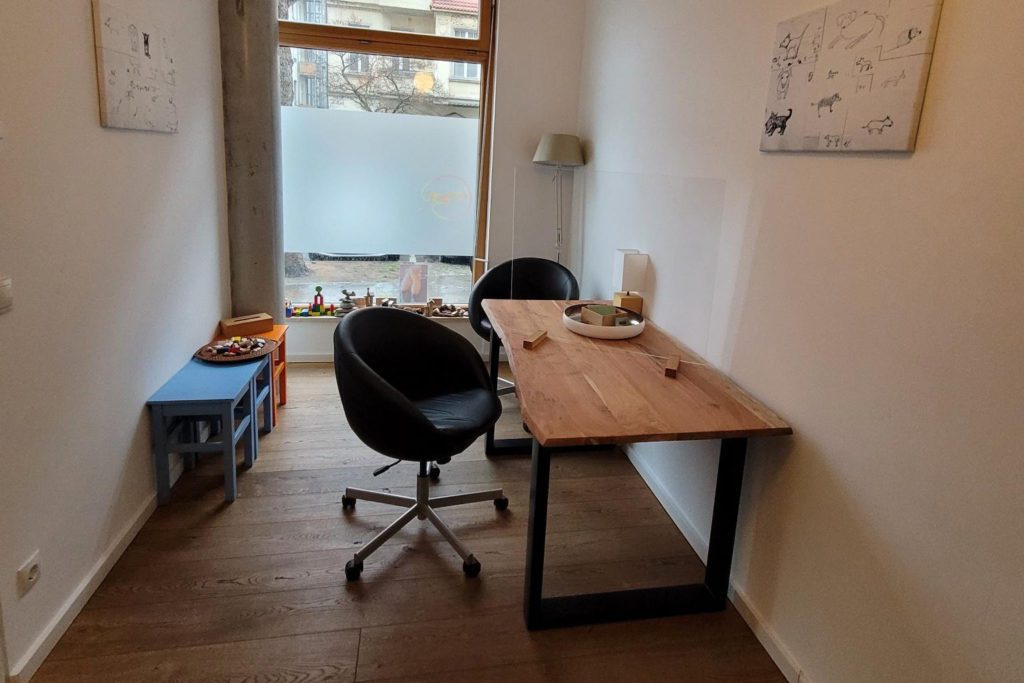 Büroraum Ahorn Fenster